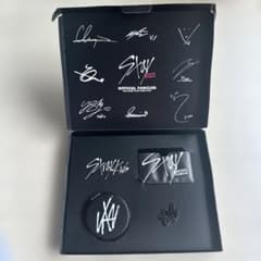 StrayKids スキズ　ファンクラブ　入会特典のサムネイル