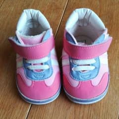 スニーカーのサムネイル