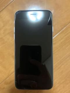 iPhone 6s Space Gray 64 GB auのサムネイル