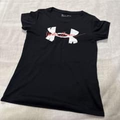 Under Armour ブラック Tシャツ SMのサムネイル