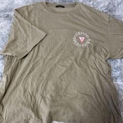 GUESS ベージュ ロゴ Tシャツ