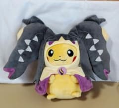 ポケモンセンター メガクチートのポンチョを着たピカチュウ ぬいぐるみのサムネイル