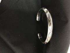 シルバー バングルのサムネイル