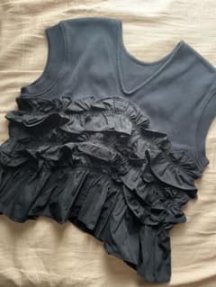 EMMEL REFINES ノースリーブ フリル tシャツ 2way ブラックのサムネイル