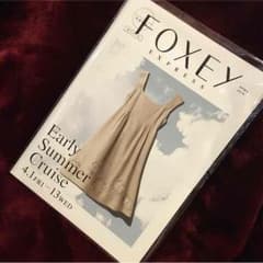 新品未開封  foxey expressのサムネイル