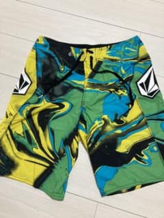 VOLCOM 水着 ハーフパンツのサムネイル
