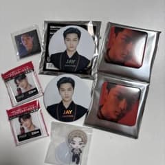 m53959635160_1.jpg?1762655257