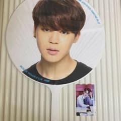 BTS アンカバ 団扇 トレカ 公式のサムネイル