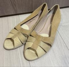 ベージュ オープントゥ フラットサンダルのサムネイル