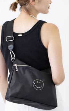 新品 deuxieme classe GOOD GRIEF! スマイルポーチ Deuxieme Classe 【GOOD GRIEF】スマイルポーチ☆美品 - メルカリ