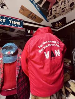 絶版VANウインドブレーカー赤、貴重な元祖バックロゴ、ヴィンテージ品LLサイズ 絶版VANウインドブレーカー赤、貴重な元祖バックロゴ、ヴィンテージ品