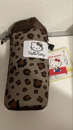 Hello Kitty ヒョウ柄 ペットボトルホルダーのサムネイル
