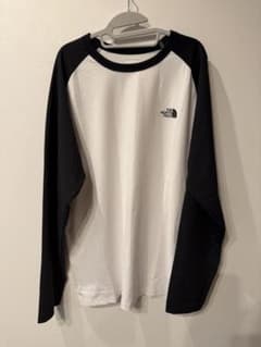 THE NORTH FACE ラグランTシャツ ホワイト/ブラックのサムネイル