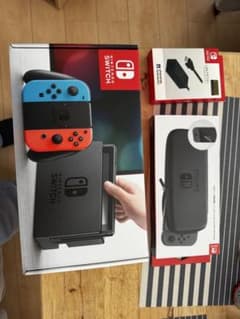 Nintendo Switch 本体 ケース　付属品全部付のサムネイル