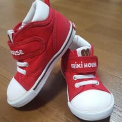 スニーカーのサムネイル