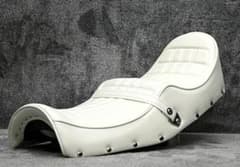 NC36 鋲打ち 白E4柄 カスタムシート /チョビ三CB400four - メルカリ