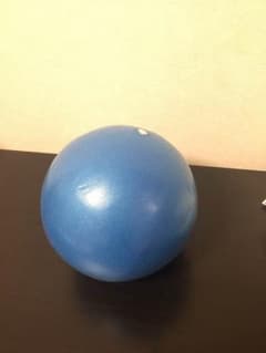【新品未使用品】筋トレ ピラティス ヨガ フィットネスボール  20cm ブルーのサムネイル