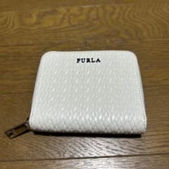 フルラ FURLA 二つ折り財布　ウォレットのサムネイル