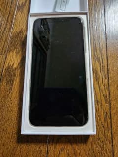 iPhone Xs Silver 256 GB Softbankのサムネイル