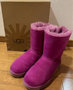 UGG ピンクパープル　ムートンブーツ リボン付き 24㎝のサムネイル