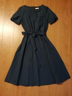清楚なキレイめワンピースのサムネイル