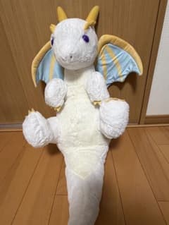 AMUSE ドラゴンのひゅるるん ぬいぐるみのサムネイル