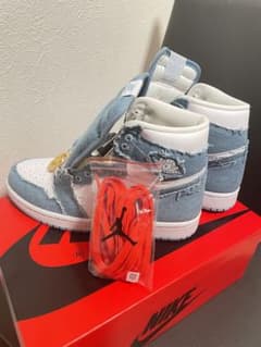 Nike WMNS Air Jordan 1 High OG "Denim"のサムネイル