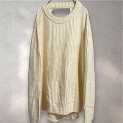 バックツイスト ニット アイボリー 長袖　宇野実彩子　背中開きニットのサムネイル