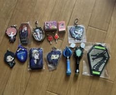 ツイステッドワンダーランド キーホルダーのサムネイル