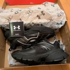 UNDER ARMOUR スニーカー ブラック