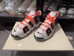 Nike Air More Uptempo ホワイト/オレンジのサムネイル