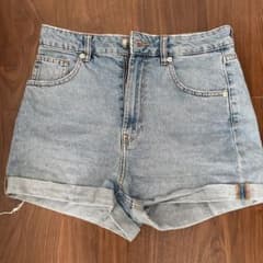 H&M デニムショートパンツのサムネイル