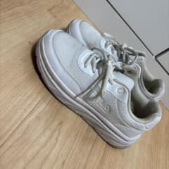 FILA ホワイト スニーカーのサムネイル