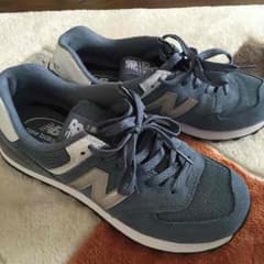 new balance 574 スニーカーのサムネイル