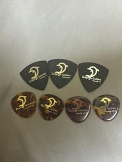 Dolphin Guitarsギターピック 7枚セット0.6mm & 1.5mmのサムネイル