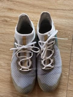 adidas フットサル、体育館シューズ ホワイト グレー 28cmのサムネイル