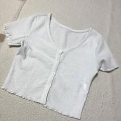 GU * トップスのサムネイル