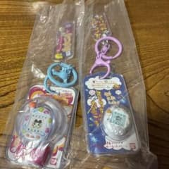 BANDAI たまごっち アクリルキーホルダー 2種セットのサムネイル