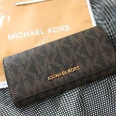 くみぽんぬ様専用♡Michael Kors 長財布のサムネイル