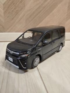 トヨタ VOXY 80 カラーサンプル ブラキッシュアゲハガラスフレーク 非売品のサムネイル