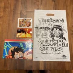【バラ売り可能】ワンピース　麦わらストア　グッズセットのサムネイル