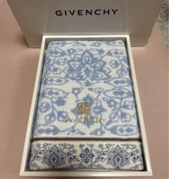 GIVENCHY バスタオルのサムネイル