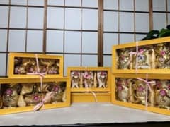 お得】磁器製 花瓶 3点セット×8箱 まとめ売り - メルカリ