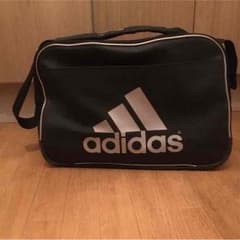 adidasエナメルのサムネイル