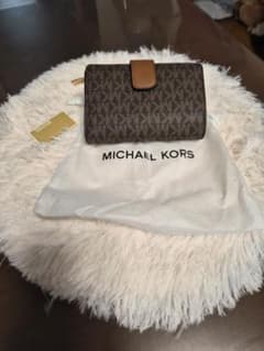 MICHAEL KORS ブラウン 折りたたみ財布のサムネイル