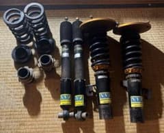 BMW F30 F30 F36等用 XYZ 車高調 RS ピロアッパー BMW F30 F30 F36等用 XYZ 車高調 RS ピロアッパー - メルカリ