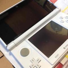 任天堂 3DS ホワイトのサムネイル