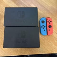 Nintendo Switch ドックとジョイコンセットのサムネイル