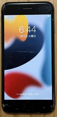 iPhone8 ブラック64GB(au) ジャンクのサムネイル