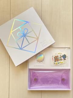 新品！NiziU ファンクラブ特典 - メルカリ